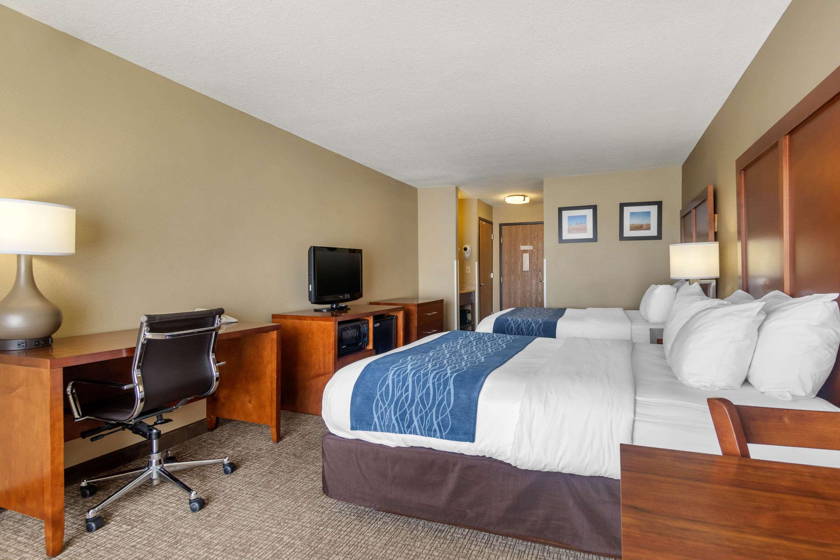 Comfort Inn & Suites Pittsburg Exteriör bild