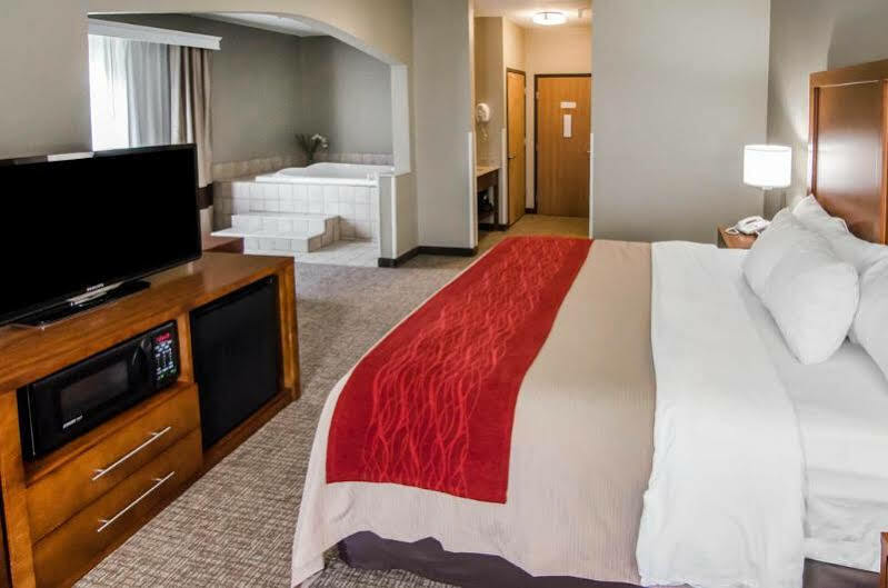 Comfort Inn & Suites Pittsburg Exteriör bild